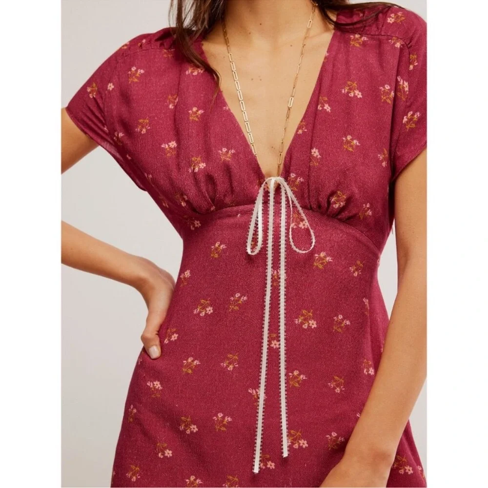 FREE PEOPLE Everyone’s Favorite Mini Dress Red Combo Floral Girly Boho Large